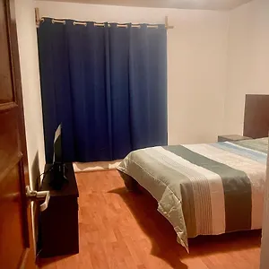 https://cmoda-habitacin-a-10-min-del-centro-histrico-de-quertaro.hotels-in-queretaro.com