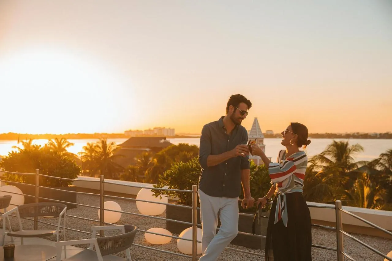 Royal Select At Grand Park Royal Cancun (Adults Only) Hotel