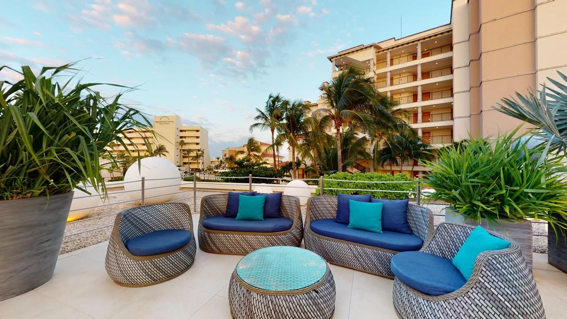 Royal Select At Grand Park Royal Cancun (Adults Only) Hotel
